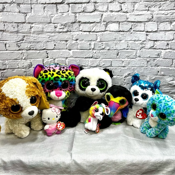 TY Lot of 8 - Stuffed Animals - Picture 1 of 9